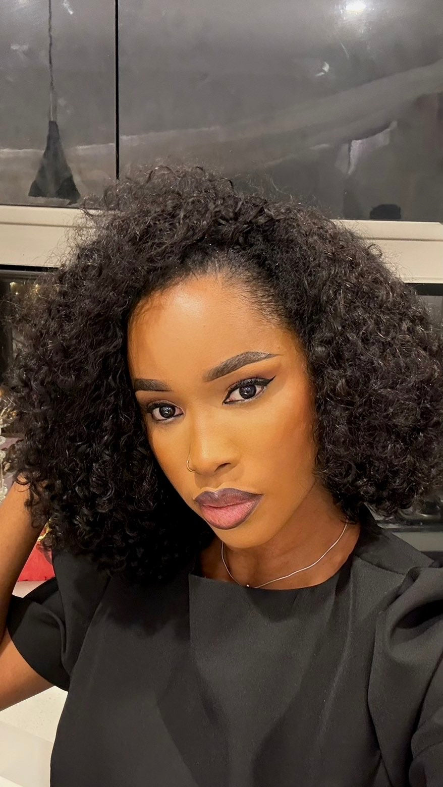 Vika – Curly Band Wig, 12"