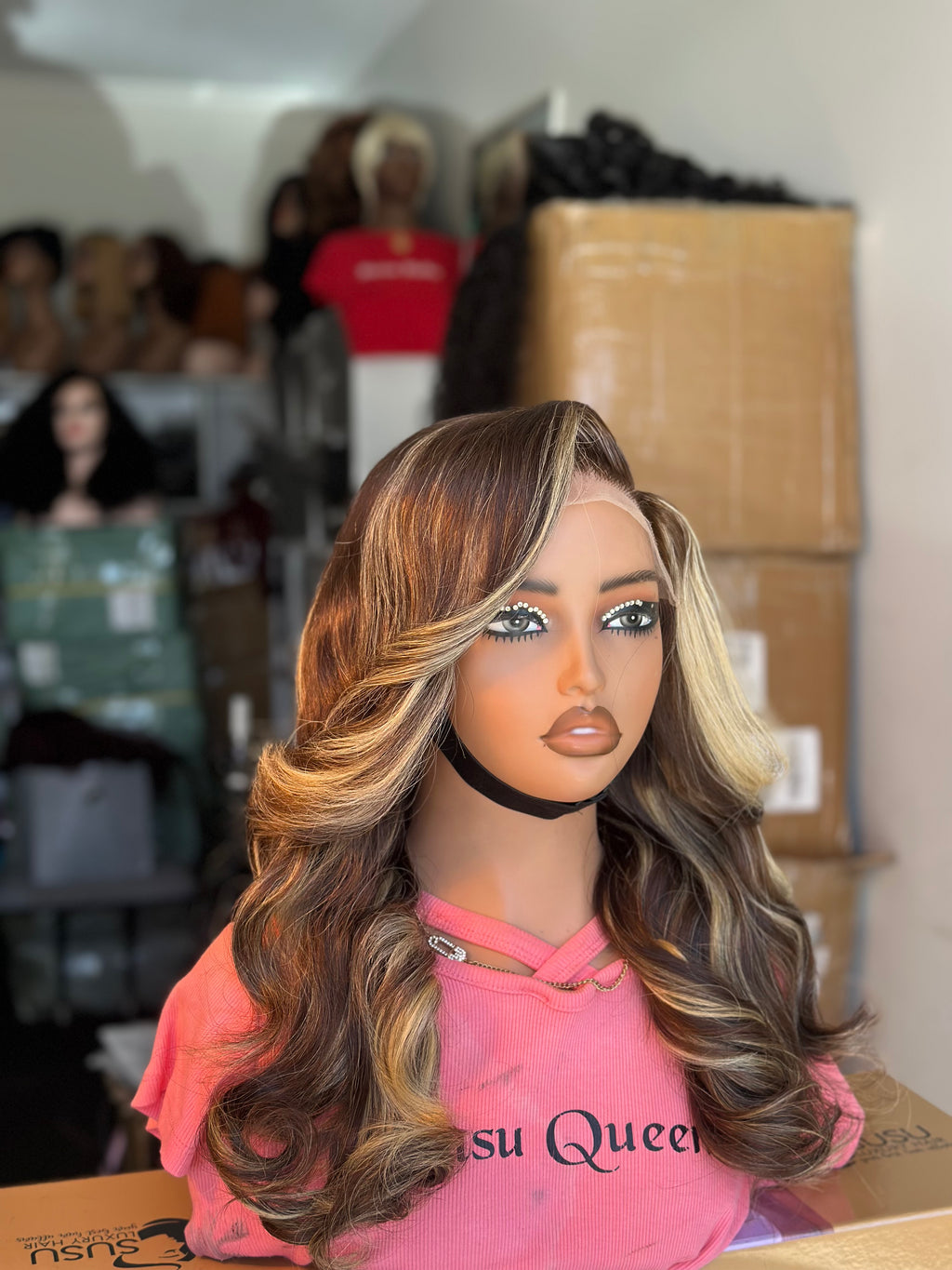 Izzy – Gold Tip Body Wave Wig, 16"