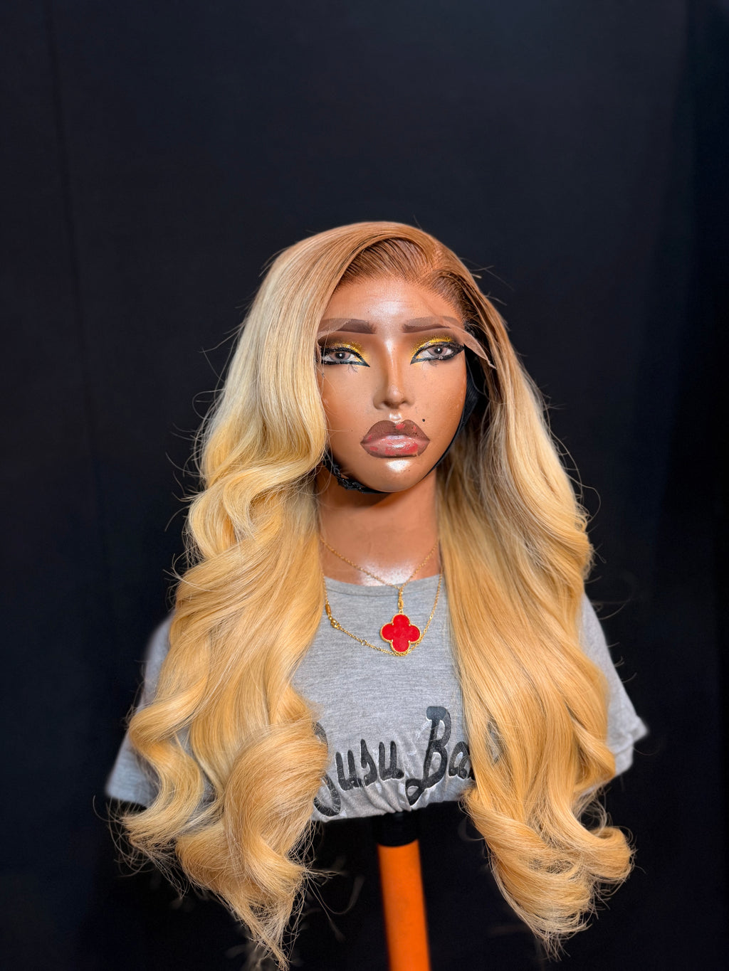 Blondie – Body Wave Wig, 20" 6x6 Closure