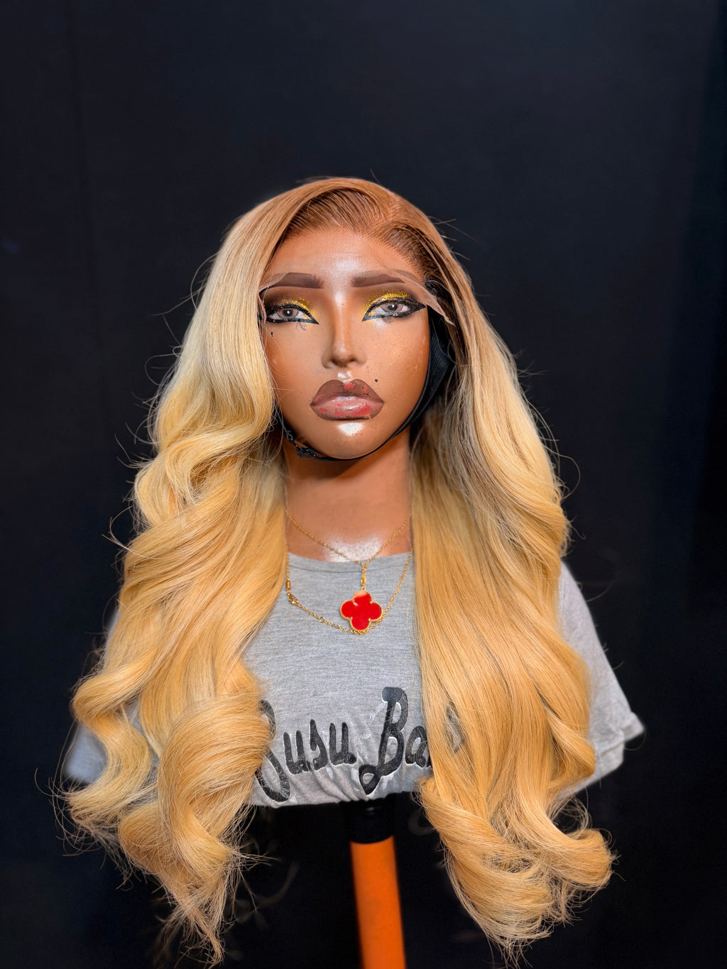 Blondie – Body Wave Wig, 20" 6x6 Closure