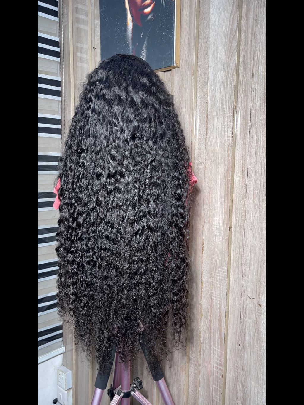 Meredith – Ocean Wave Wig, Full Frontal