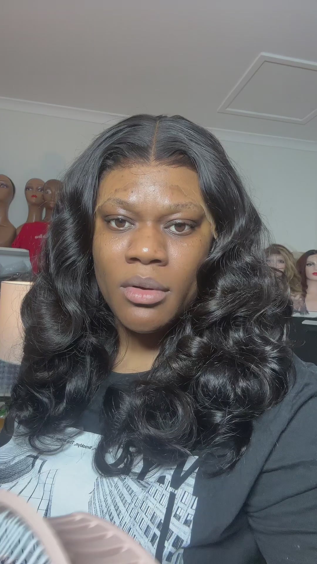 Valentina – Super Bounce Wig, 18" Frontal