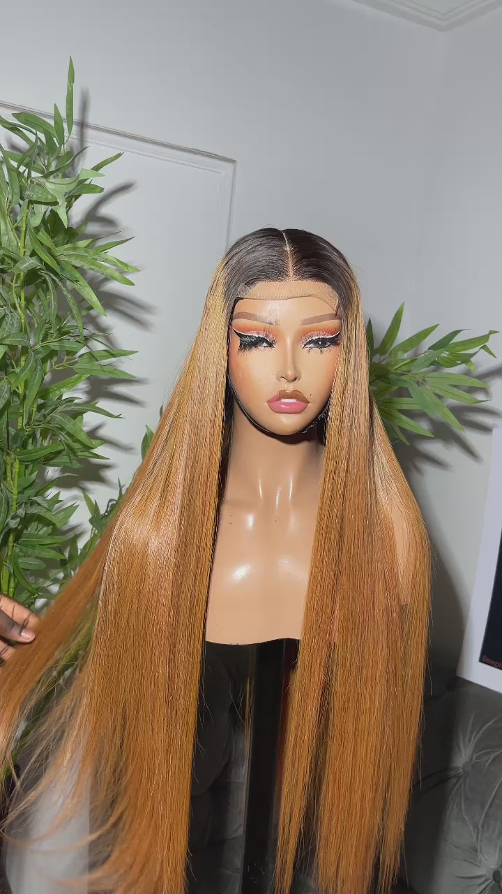 Queenie – Gold Wig, 26" HD Lace