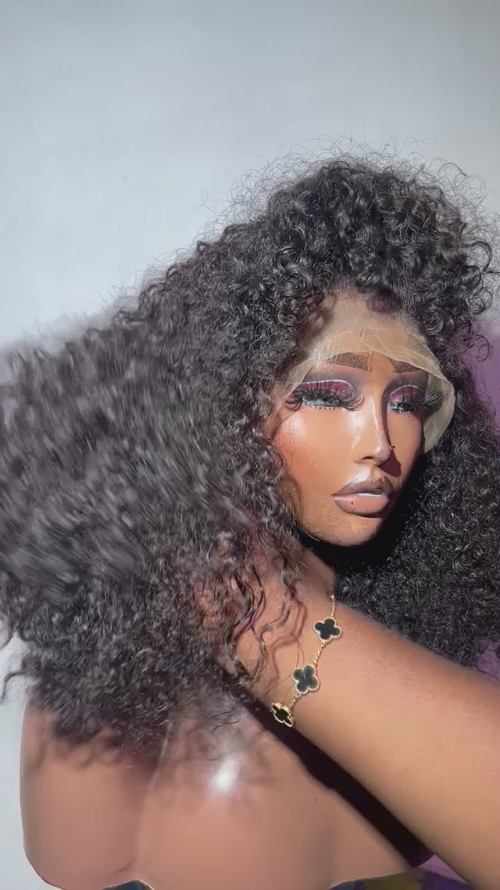Layla – Pixie Curls, 14" Frontal