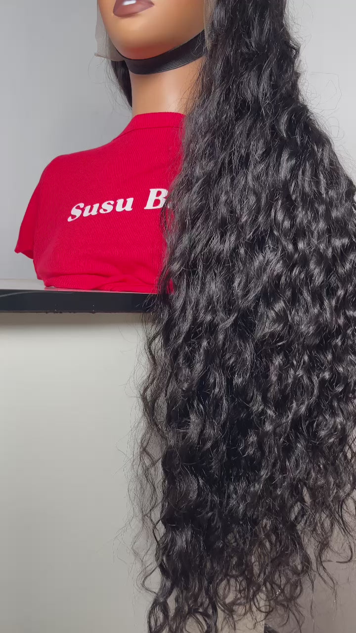 Claire – Loose Wavy Wig, 30" Frontal